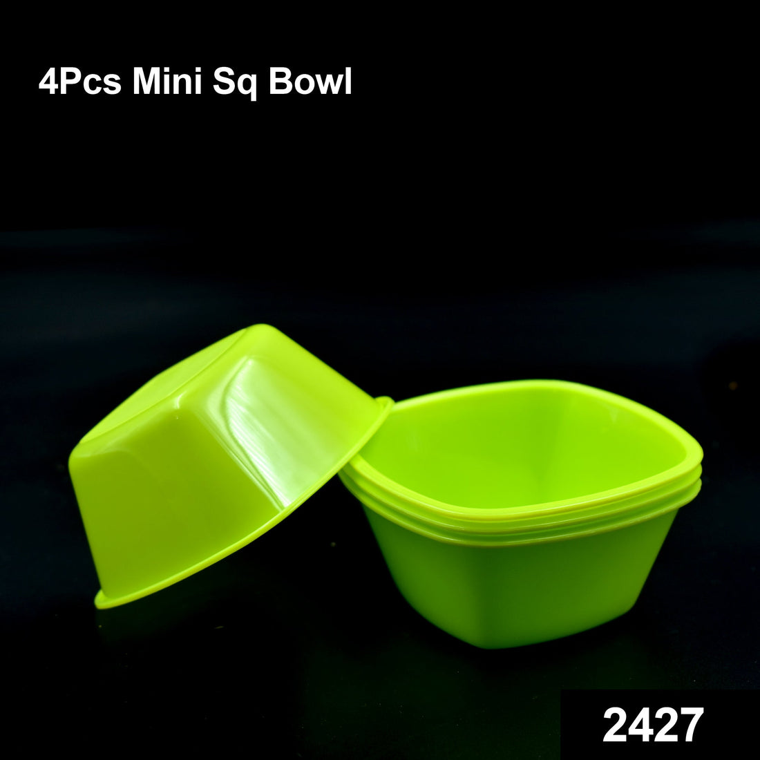 Square plastic bowl set, perfect for serving snacks.