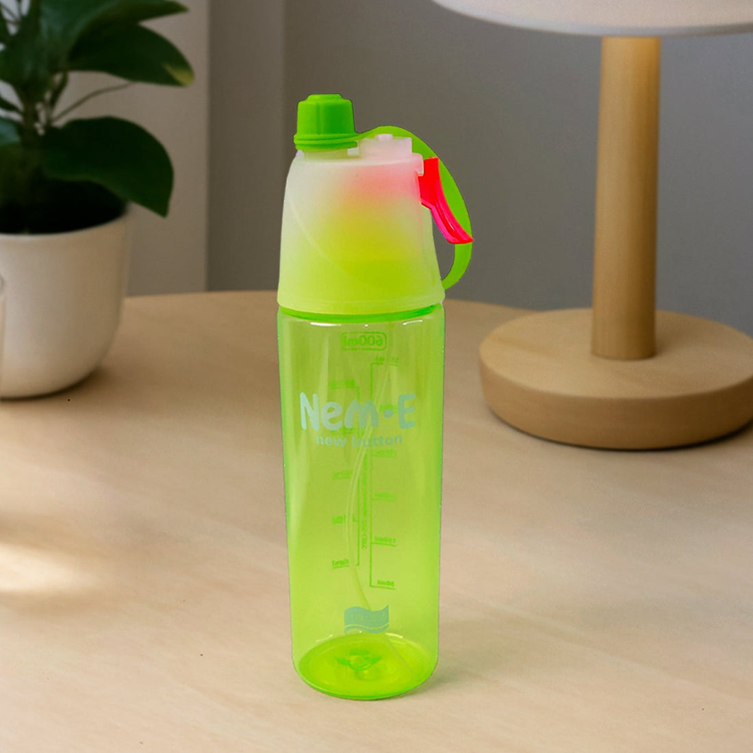 Plastic Dual Function Sports Water Bottle with Built-in Mist Spray and Leakproof Cap (600ML / 1 Pc)