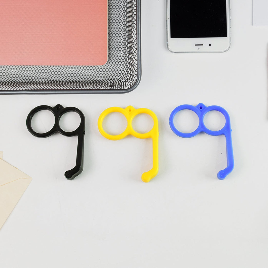 Plastic Hand Mobile Stand (Mix Color / 1 Pc)