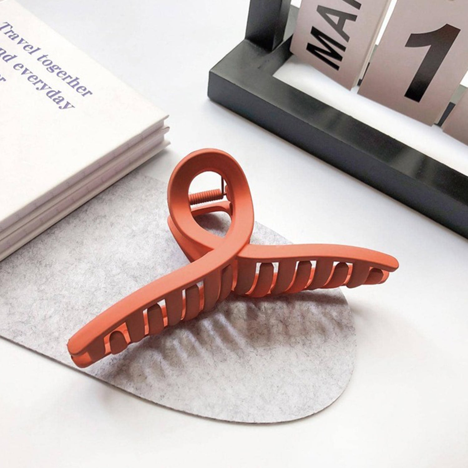 Armor Grip Plastic Hair Clips