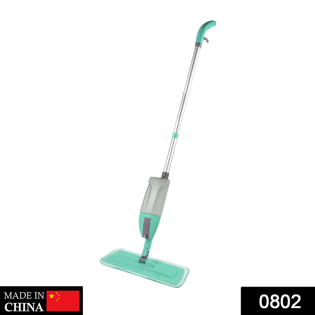 Spray mop head with cleaning pad attached