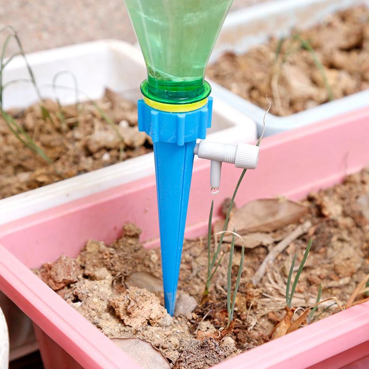 Plant Watering Spikes Sprinkler self Watering Spikes Water dripper for Plants, Adjustable Plant Watering Devices with Slow Release Control Valve Switch