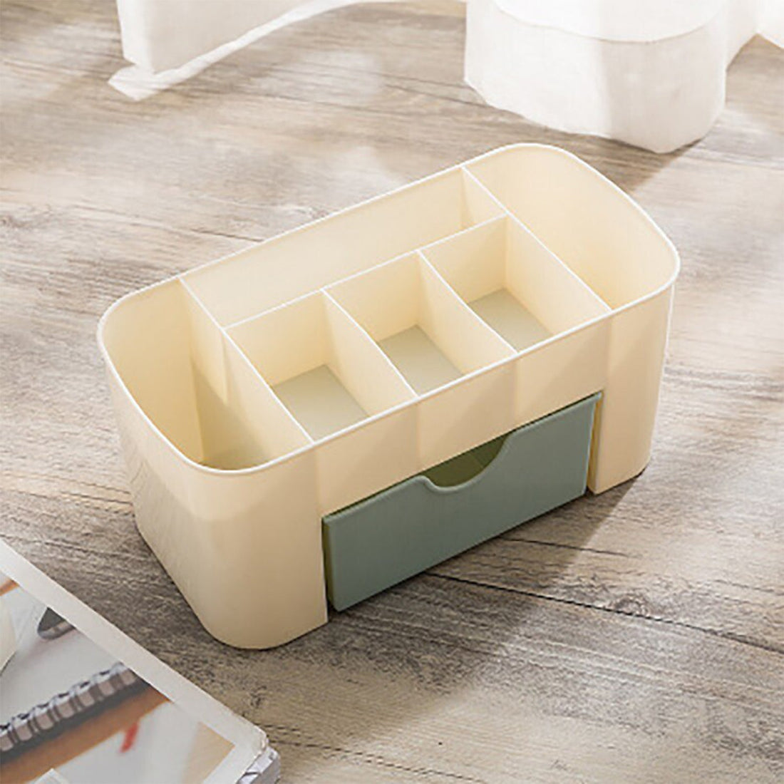 Makeup Cutlery Box Used for storing makeup equipments and kits used by womens and ladies.