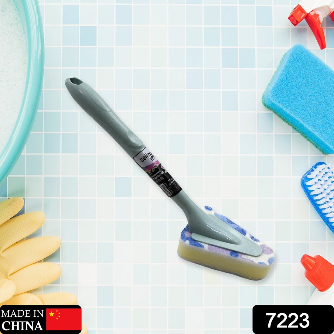 Long handle triangular sponge brush for cleaning